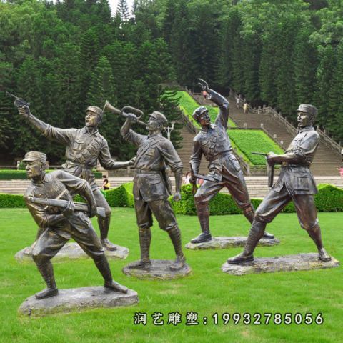 草坪红军人物铜雕