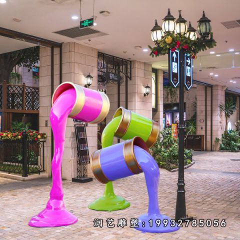 广场玻璃钢油漆桶雕塑
