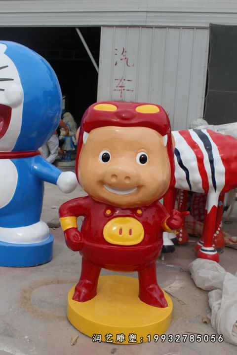 公园玻璃钢卡通猪猪侠雕塑