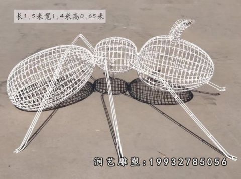 草坪不锈钢蚂蚁雕塑