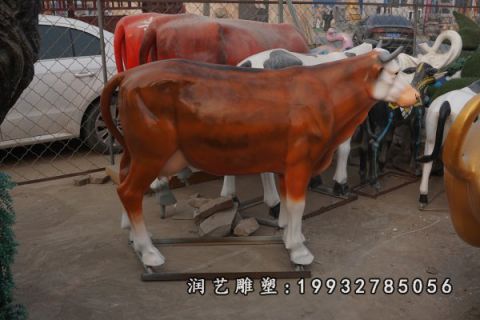 商场玻璃钢黄牛雕塑