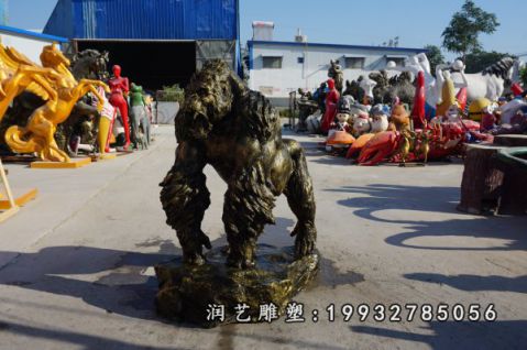 游乐场猩猩铜雕