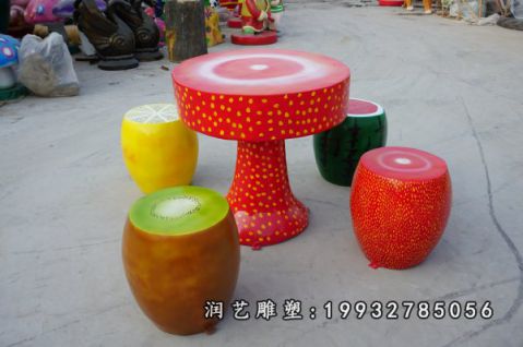 公园玻璃钢桌凳景观雕塑