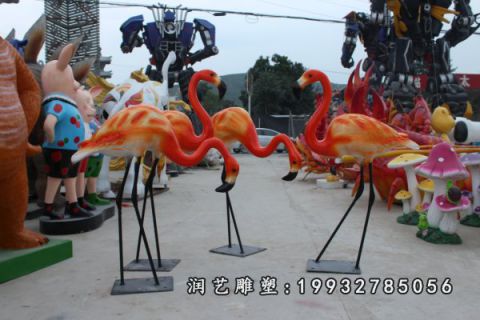 草坪玻璃钢火烈鸟雕塑
