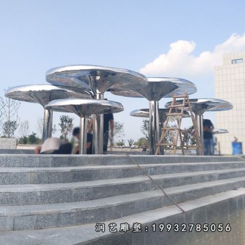 户外不锈钢蘑菇雕塑