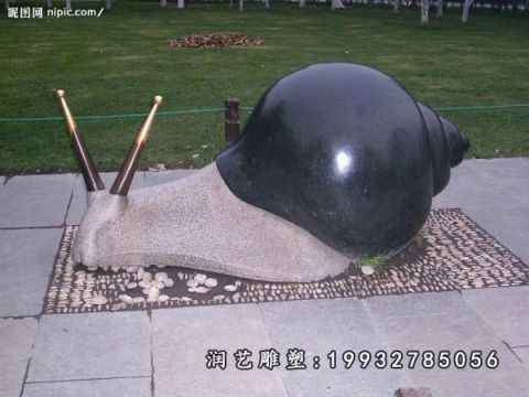 小区石蜗牛动物雕塑