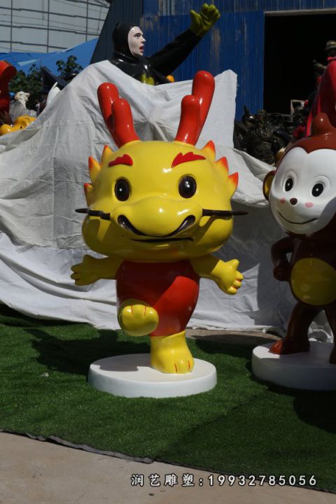 草坪玻璃钢十二生肖雕塑