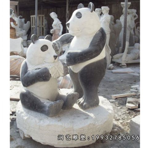 广场熊猫石雕