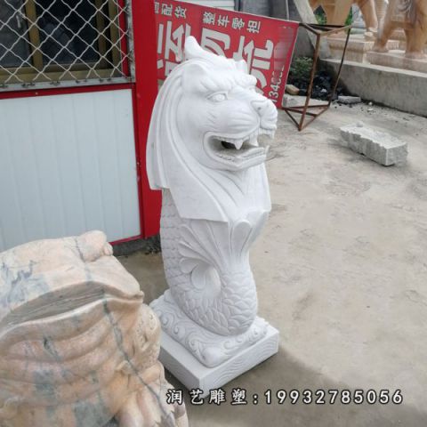街道鱼尾狮石雕