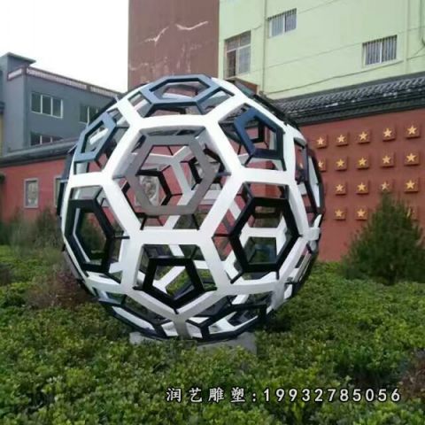 校园不锈钢足球雕塑