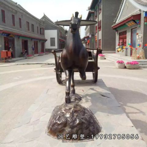 步行街马车铜雕