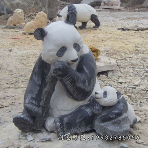 草坪动物熊猫石雕