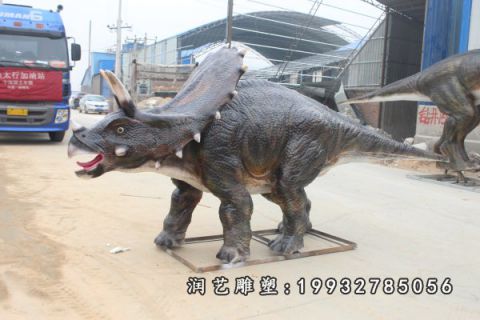 广场玻璃钢动物恐龙雕塑