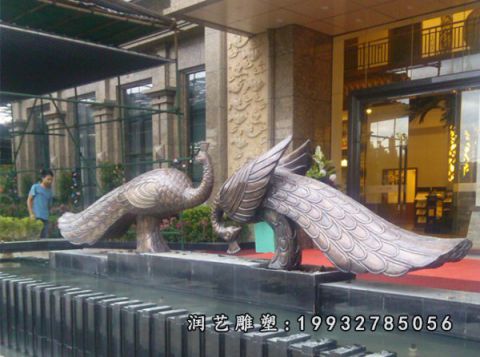 草坪动物孔雀铜雕