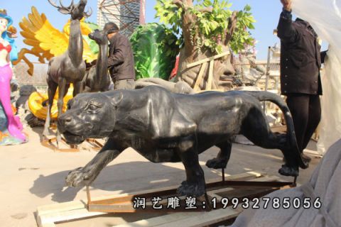 广场豹动物铜雕