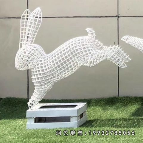 不锈钢镂空动物兔子雕塑