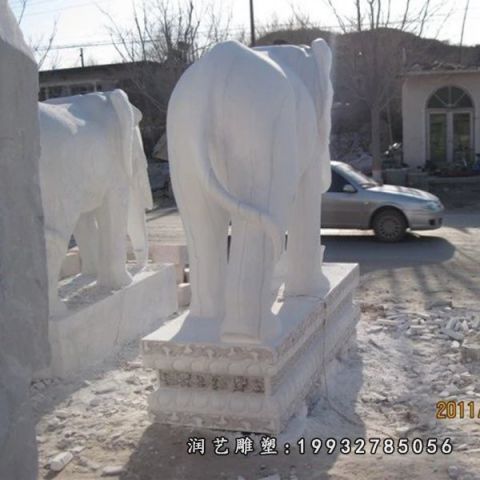 游乐场动物大象石雕