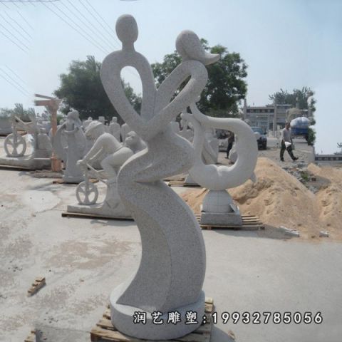 庭院人物情侣石雕
