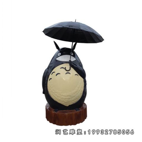 酒店玻璃钢卡通龙猫雕塑