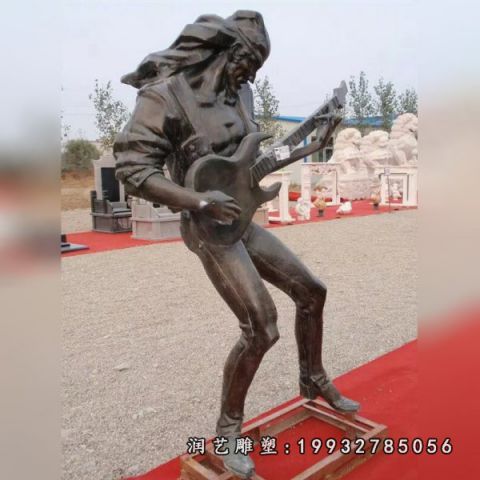 花园演奏人物铜雕