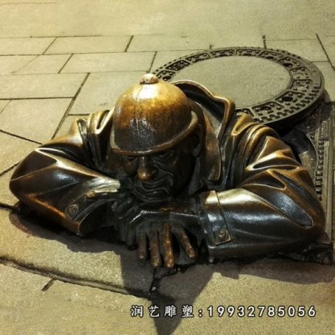 酒店工人铜雕