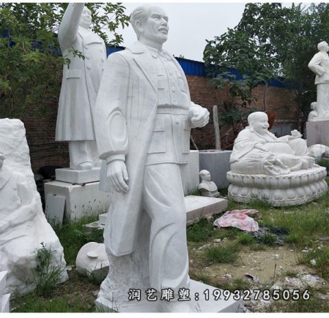 步行街白求恩石雕