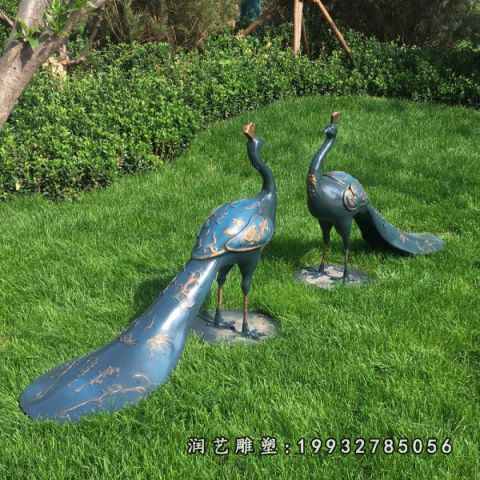 城市玻璃钢孔雀动物雕塑
