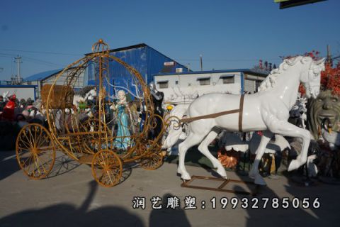 学校玻璃钢马车雕塑