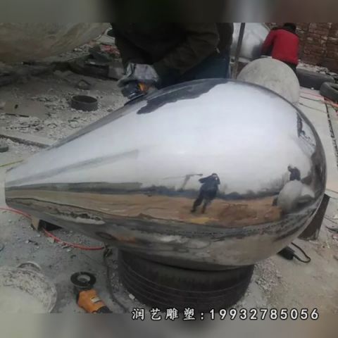 学校不锈钢水滴雕塑