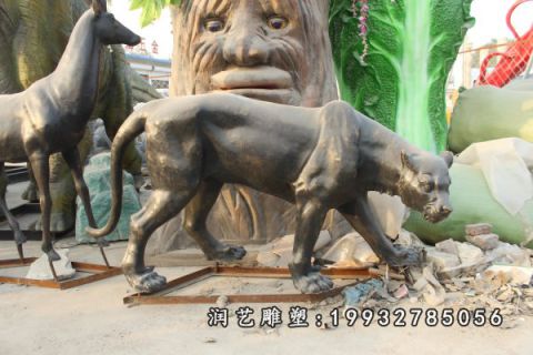 公寓动物豹铜雕